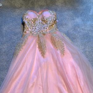 Beautiful pink and gold dress💕❤️+ pink vest